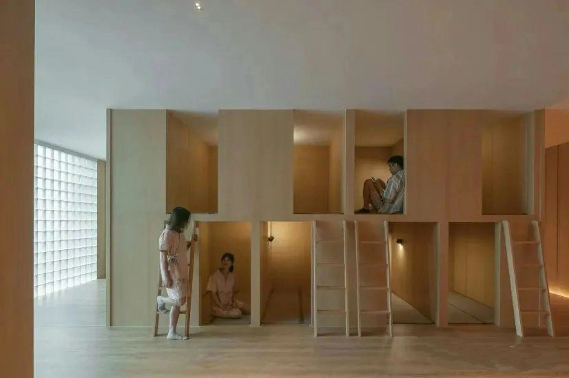 Rest pods extending dwell time and supporting flexible use